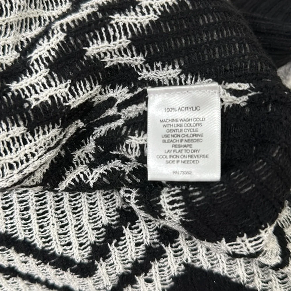 Hannah Boho Black and White Round Neck 3/4 Sleeve Sweater size XL - Picture 7 of 7